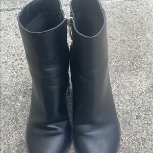 Liz Claiborne Black Ankle Booties‎ Sleek Minimalist Design